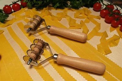 Taglia pappardella dentata