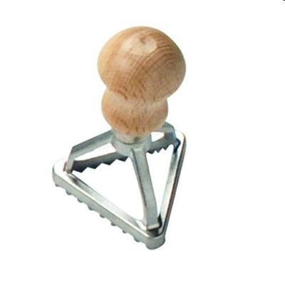 Tagliaravioli alluminio triangolare d.54,0mm