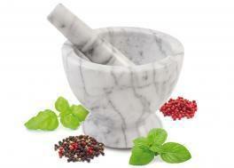 Mortaio in marmo d.17,0cm h.13,0cm con pestello   041596